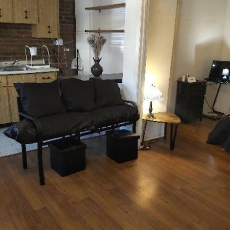 تورونتو Awesome Cozy 1 Bedroom Coachhouse المظهر الخارجي الصورة