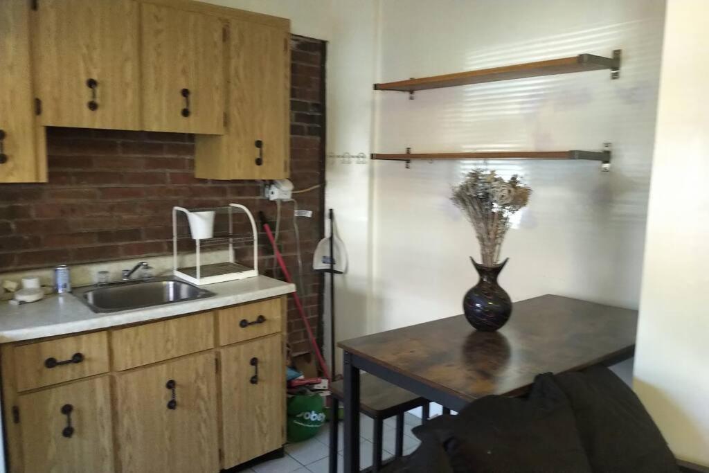 تورونتو Awesome Cozy 1 Bedroom Coachhouse المظهر الخارجي الصورة